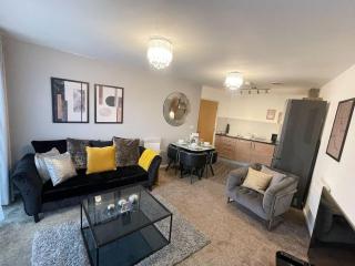 Cityfront Cosy Apt Near City Centre & Etihad Stadium, Free Parking - Manchester - 0