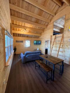 2 Bedroom Beach Side Cottage On Muskoka Shores - Parry Sound - 7