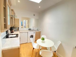 Lovely 2-Bed Flat in London - Londra - 8