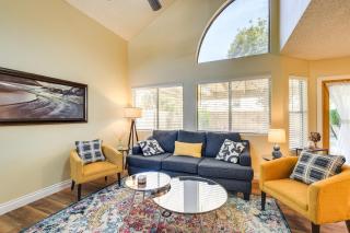 Modern Phoenix Home with Gas Fire Pit - Dogs Welcome - Phoenix - 7
