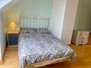 Irish Isle Oasis: Spacious 5-Bedroom Retreat - Bungowla - 5