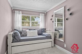 San Gabriel Stunner - An Irvie Home - Albuquerque - 5
