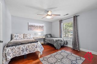 San Gabriel Stunner - An Irvie Home - Albuquerque - 3