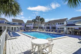 Updated Townhome w/pool, Walk to the beach(3-5min) - 4