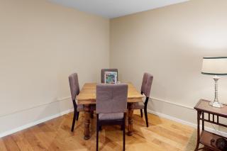 Island Cottage - Madrona Beach - 4