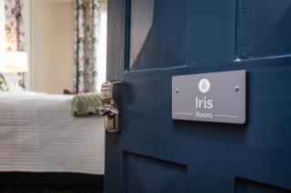 By the Side of the Road Inn & Cottages - 5