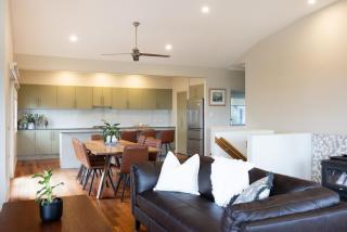 Free night on us this winter at Wallace Waves - Mollymook - 6