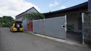 SPOT ON 92860 Hunian 99 - Banyuwangi - 8