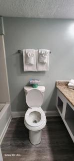 Oceanfront Efficiency T606 - Myrtle Beach - 2
