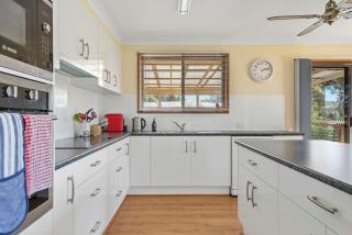Free night on us this winter at Humble Abode - Mollymook - 3