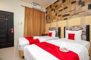 RedDoorz Syariah at Bumi Siliwangi Residence Padang - Padang - 8