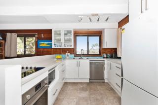 Free night on us this winter at Molly's - Mollymook - 0