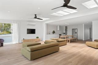 Free night on us this winter at MM House - Mollymook - 2