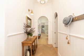 White House Swan Hill - 6