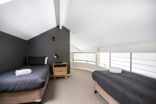 Free night on us this winter at Surfers Reef Escape Mollymook - Mollymook - 1