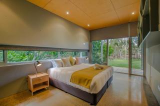 Cape Horn Vineyard 5 Bedroom Riverfront House on Working Vineyard - Australia - 2