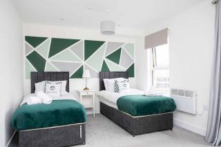 Free Parking - City Centre - Sky & Netflix - Hemel Hempstead - 8