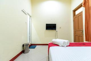 RedDoorz near Kelapa Gading - 7