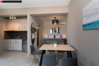 Charisma Luxury Suite & Rooms - Perdika - 2
