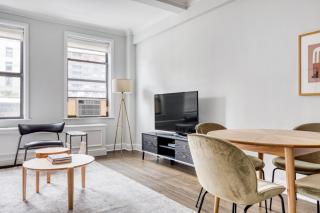 UWS 2BR w Elevator Doorman Gym nr 1 line NYC-625 - 8