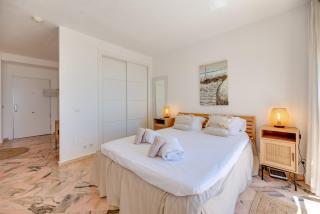 Sea Front Beach Studio Apartment - 2