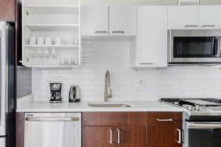 Crystal City 2BR w Gym Concierge nr Metro WDC-446 - Arlington - 2