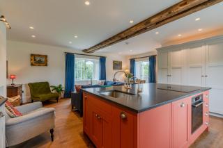 Lower Lodge Gatehouse at Kentchurch - - 1