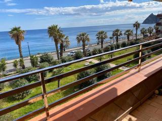 Appartamento fronte mare - 0