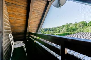 Ladybug House Nature Retreat w/ Jacuzzi - Happy Rentals - 1