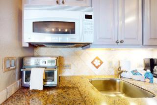 Island Sands Resort 111 - Wailuku - 1