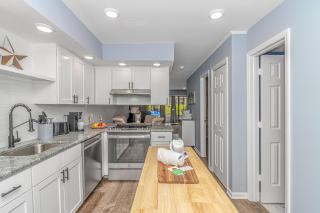 Fully Renovated First Floor Condo! Cypress Bay J-2 - Little River - 3