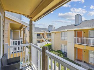 Palms At Cove View 806 - Bougie Beach Bungalow - Galveston - 7