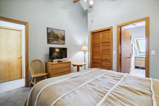 Enjoy this fashionable three bedroom three bathroom Condo D19 - Killington - 5
