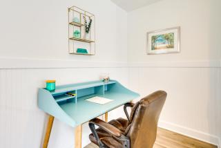 Charming Beach Haven West Home 1 Mi to Beach! - Manahawkin - 4