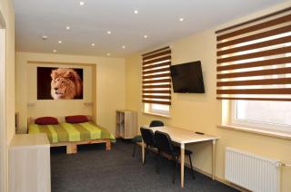 Riga City Center Quiet Apartment with Free Private Parking - 8