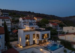 Villa Julian with a heated pool - Trogir - 6