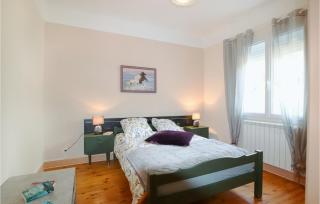 Gorgeous Home In Eyguians With Wifi - 9