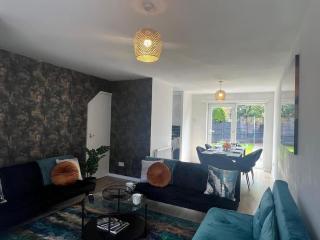 CAPRI 13 SA- Nice ’n’ New, close to Uni and M1/J23 - Loughborough - 5