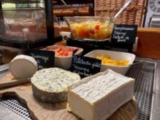 Kyriad Hotel Montpellier Centre Antigone - 1