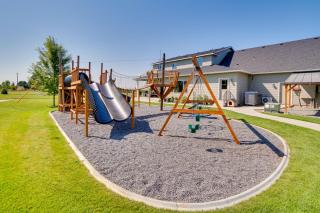 Kid-Friendly Pasco Farmhouse with Playset, Game Room - 8