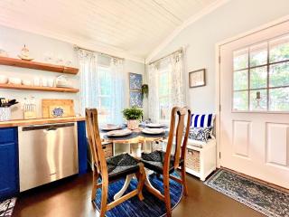 SLEEPS SIX - Rent Entire WATERFRONT Cabin #2 - - 3
