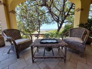 Villetta in zona panoramica, immersa nel verde della macchia mediterranea - 9