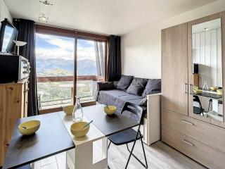 Studio rénové au pied des pistes avec balcon, WIFI gratuit et accès piscine - FR-1-267-219 - Le Corbier - 0