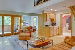 Charming Stockholm Abode in Walkable Location! - 3