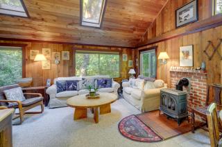 Enchanting Arch Cape Retreat with Hot Tub, Fireplace - Arch Cape - 7