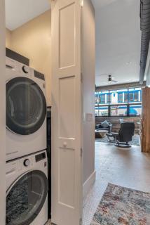 Exceptional Downtown Condo - 3