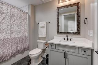 Fabulous Downtown 2 bedroom Condo - 1