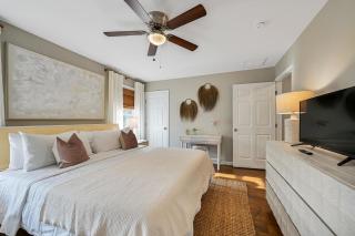 Accessible to Asheville City Center Townhome 1 - 1