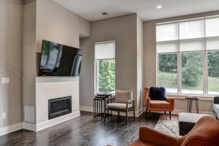 5 Bauhaus Townhome - 5