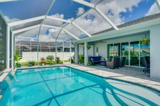 Private Pool and Patio Waterfront Cape Coral Home - Cape Coral - 8